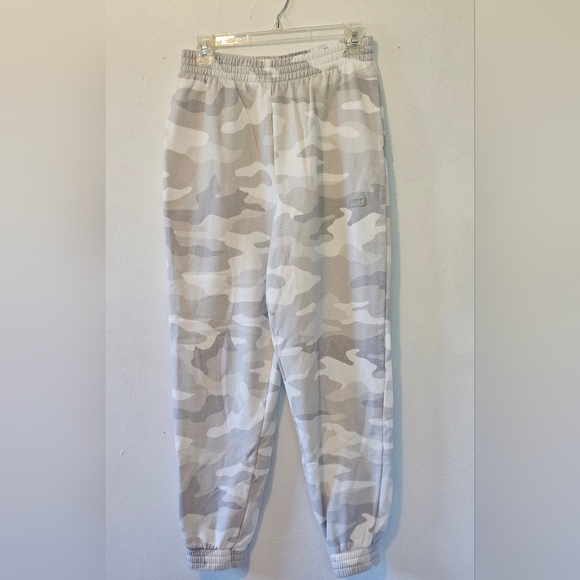 Pink gray camouflage joggers. - Picture 1 of 6